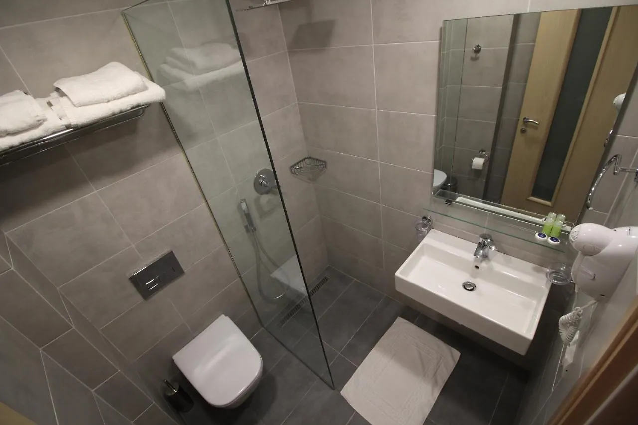 Hotel Ari 2 Sarande