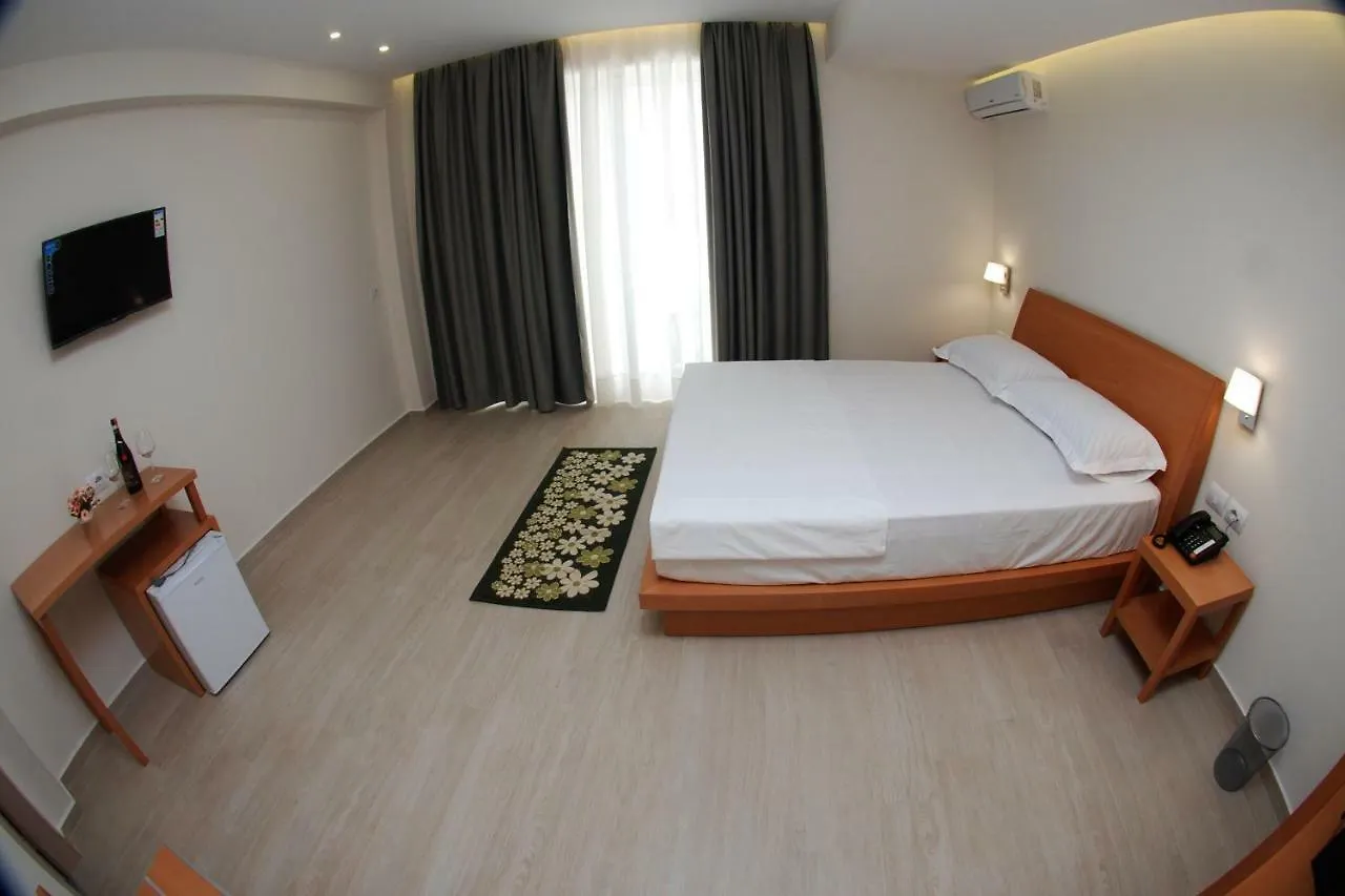 Hotel Ari 2 Sarande
