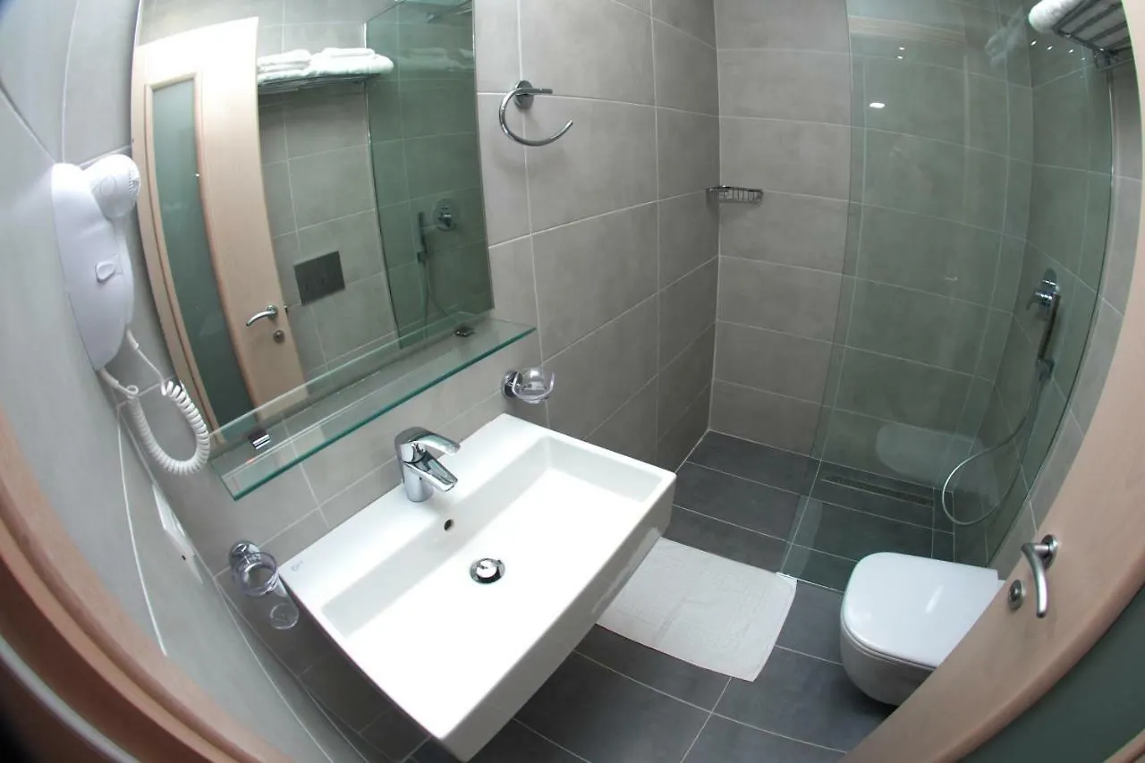 Hotel Ari 2 Sarande